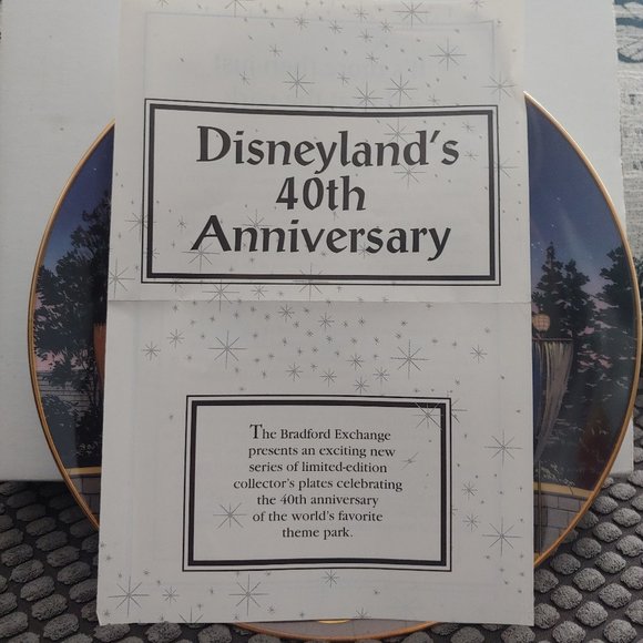 Bradford Exchange Sleeping Beauty's Castle 40th Anniversary Plate - Picture 4 of 4